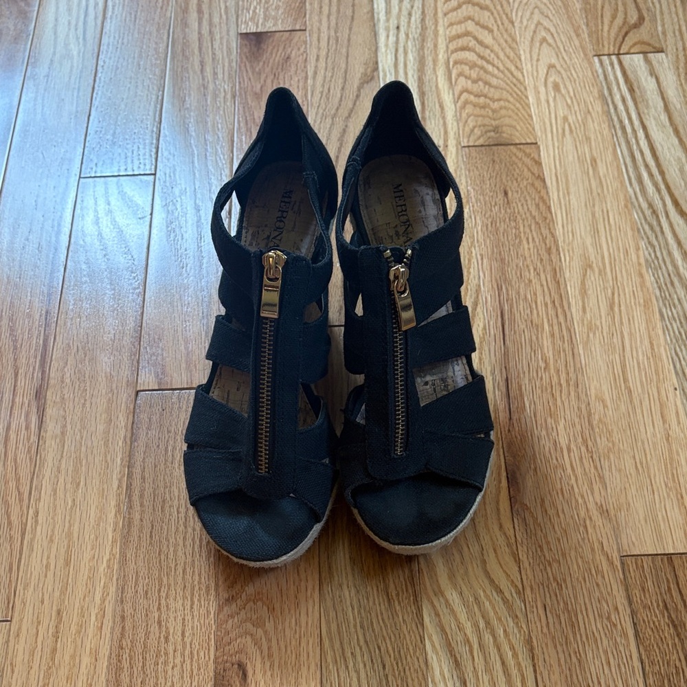 Merona Black Sandals with Gold Zipper